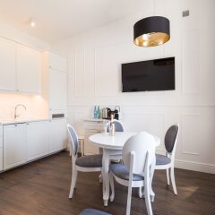 Отель Executive 3 Bedroom Apartament by Your F Польша, Варшава - отзывы, цены и фото номеров - забронировать отель Executive 3 Bedroom Apartament by Your F онлайн в номере фото 2