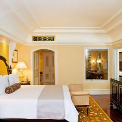 Отель The Leela Palace Bangalore комната для гостей фото 5