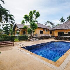 Отель 5 Bedrooms Pool Villa Behind Phuket Z00 Таиланд, Бухта Чалонг - отзывы, цены и фото номеров - забронировать отель 5 Bedrooms Pool Villa Behind Phuket Z00 онлайн бассейн фото 2