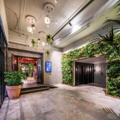 Hotel Indigo Brussels - City Брюссель парковка