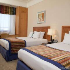 Отель Holiday Inn Cairo Citystars комната для гостей фото 4