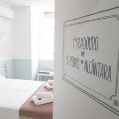 Отель Lisbon Check-In Guesthouse спа