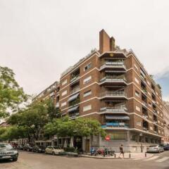 Отель Apartamentos Los Jeronimos Испания, Мадрид - отзывы, цены и фото номеров - забронировать отель Apartamentos Los Jeronimos онлайн городской автобус