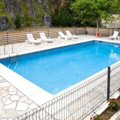 Отель Apartamentos Los Arces бассейн