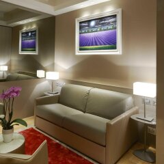 Harry's Bar Trevi Hotel & Restaurant развлечения