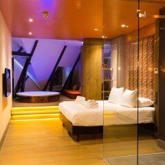 Отель Manzo's Suites Нидерланды, Занстад - отзывы, цены и фото номеров - забронировать отель Manzo's Suites онлайн комната для гостей