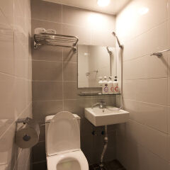 Отель K-Grand Hostel Myeongdong Южная Корея, Сеул - отзывы, цены и фото номеров - забронировать отель K-Grand Hostel Myeongdong онлайн ванная