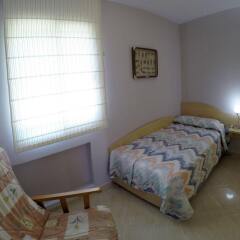 Отель Offer July Accommodation Villa Moles Near Beach, Port Aventura and Golf Испания, Салоу - отзывы, цены и фото номеров - забронировать отель Offer July Accommodation Villa Moles Near Beach, Port Aventura and Golf онлайн комната для гостей