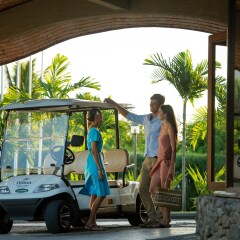 Отель Hilton Moorea Lagoon Resort and Spa городской автобус
