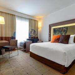 Отель Novotel Bangkok On Siam Square 4* Улучшенный номер с различными типами кроватей фото 15