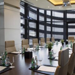 Отель Pearl Rotana Capital Centre
