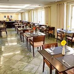 Отель Bourbon Barra da Tijuca Residence Бразилия, Рио-де-Жанейро - отзывы, цены и фото номеров - забронировать отель Bourbon Barra da Tijuca Residence онлайн питание