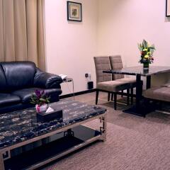 Milestone Hotel Apartments интерьер отеля