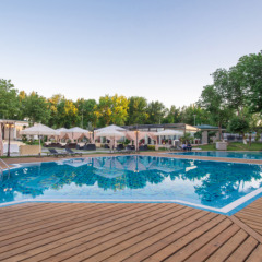 Отель City Palace бассейн