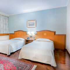 Hotel Capital Inn комната для гостей