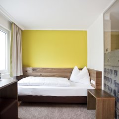 Отель Basic Hotel Innsbruck Австрия, Инсбрук - 1 отзыв об отеле, цены и фото номеров - забронировать отель Basic Hotel Innsbruck онлайн комната для гостей фото 4