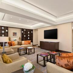The Leela Ambience Convention Hotel, Delhi интерьер отеля
