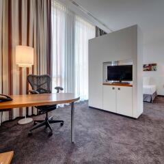 Отель Hilton Garden Inn Stuttgart Neckar Park удобства в номере