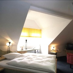 AZIMUT Hotel Dresden комната для гостей