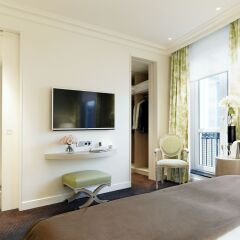 Отель Grand Hôtel Du Palais Royal удобства в номере