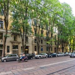 Отель Luxury 5 Bedrooms In The Heart of Milan Италия, Милан - отзывы, цены и фото номеров - забронировать отель Luxury 5 Bedrooms In The Heart of Milan онлайн парковка