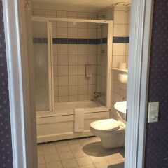 Отель First Hotel Breiseth Норвегия, Лиллехаммер - отзывы, цены и фото номеров - забронировать отель First Hotel Breiseth онлайн ванная
