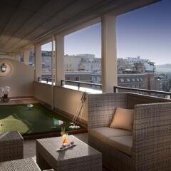 Radisson Blu GHR Hotel, Rome бассейн
