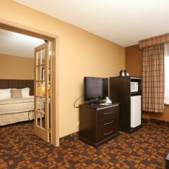 Отель Quality Inn & Suites Denver Stapleton фото 13