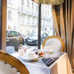 Отель Hôtel Claridge в номере