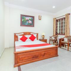 Hung Phong Hotel Далат