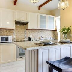 Апартаменты Lion Apartments -Colonial в номере