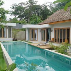 Отель Tewana Home Phuket бассейн
