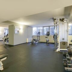 Отель Wyndham Grand Chicago Riverfront фитнесс-зал фото 3