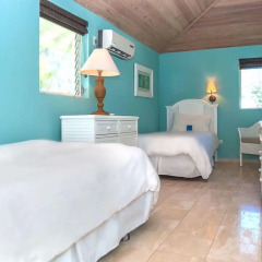 Отель Cape Santa Maria Beach Resort & Villas сейф в номере