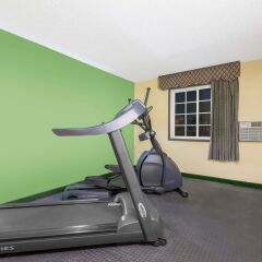 Отель Days Inn by Wyndham Great Bend США, Хойзингтон - отзывы, цены и фото номеров - забронировать отель Days Inn by Wyndham Great Bend онлайн фитнесс-зал