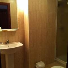 Отель Hostal Adelia ванная фото 2