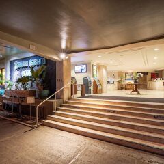 Отель Castle Waikiki Grand Hotel США, Гонолулу - отзывы, цены и фото номеров - забронировать отель Castle Waikiki Grand Hotel онлайн гостиничный бар