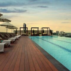 Отель Amari Residences Bangkok бассейн