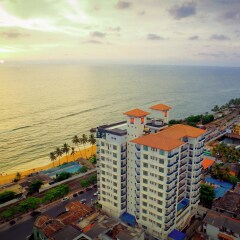 Отель Global Towers Hotel & Apartments Шри-Ланка, Коломбо - отзывы, цены и фото номеров - забронировать отель Global Towers Hotel & Apartments онлайн пляж фото 2