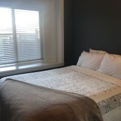 Отель Upper Deer Lake Family Duplex Suite Канада, Бурнаби - отзывы, цены и фото номеров - забронировать отель Upper Deer Lake Family Duplex Suite онлайн комната для гостей фото 4