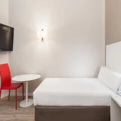 Hotel Madrid Gran Vía 25, managed by Meliá комната для гостей фото 3