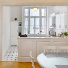 Отель Charles Bridge Premium Apartments Чехия, Прага - отзывы, цены и фото номеров - забронировать отель Charles Bridge Premium Apartments онлайн комната для гостей фото 4