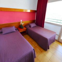 Отель Hostal Magnolia Испания, Льорет-де-Мар - отзывы, цены и фото номеров - забронировать отель Hostal Magnolia онлайн комната для гостей