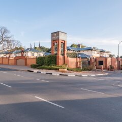 Courtyard Hotel Rosebank городской автобус