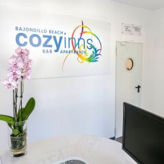 Отель Bajondillo Beach Cozy Inns - Adults Only интерьер отеля