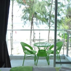 Отель Simry Beachside Мальдивы, Северный атолл Мале - отзывы, цены и фото номеров - забронировать отель Simry Beachside онлайн балкон
