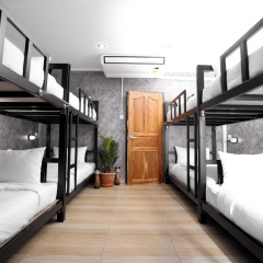 Thai Cat Hostel Bb Bangkok Бангкок сейф в номере
