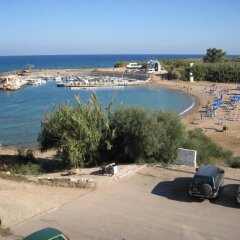 Отель Trident Beach Front Suite Кипр, Протарас - отзывы, цены и фото номеров - забронировать отель Trident Beach Front Suite онлайн парковка
