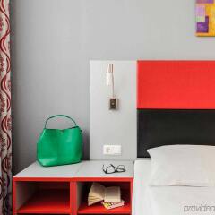 Отель ibis Styles Berlin Alexanderplatz Германия, Берлин - 4 отзыва об отеле, цены и фото номеров - забронировать отель ibis Styles Berlin Alexanderplatz онлайн удобства в номере