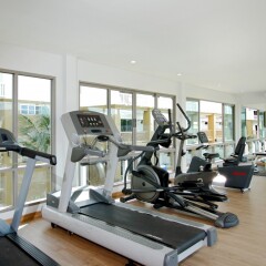 Отель Kata Sea Breeze Resort фитнесс-зал